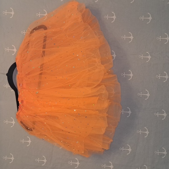 New LED Light-Up 3-Layered Tulle Festival Tutu Skirt in Orange - Picture 4 of 7